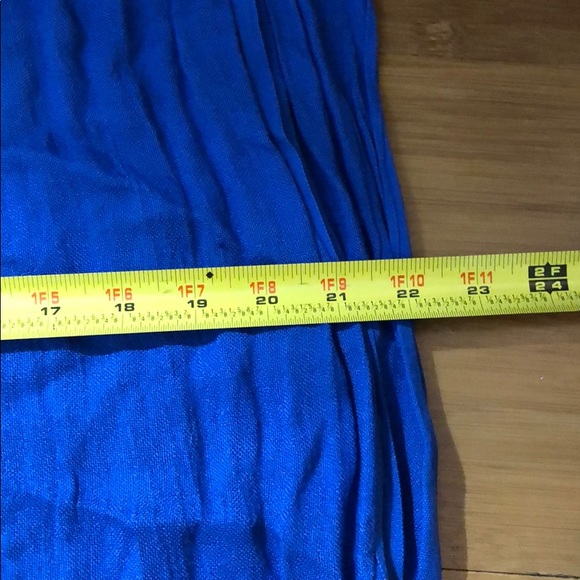 Old Navy lightweight scarf with fringe blue OS - Picture 3 of 3